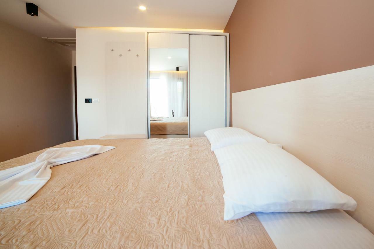Adriatica Sea & Sun Bed and Breakfast Ulcinj Exterior foto