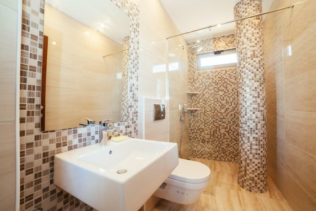 Adriatica Sea & Sun Bed and Breakfast Ulcinj Exterior foto